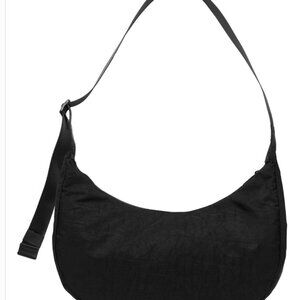 Trendy black crossbody (Baggu style)